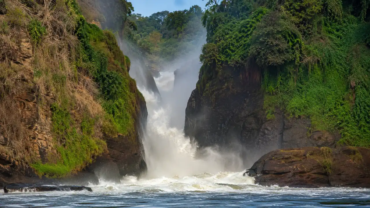 Safari en las Cataratas Murchison: donde el Nilo se convierte en trueno